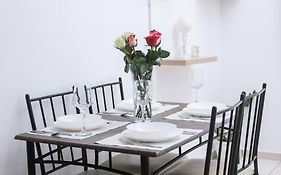 Ermis Luxury Suites & Apartments